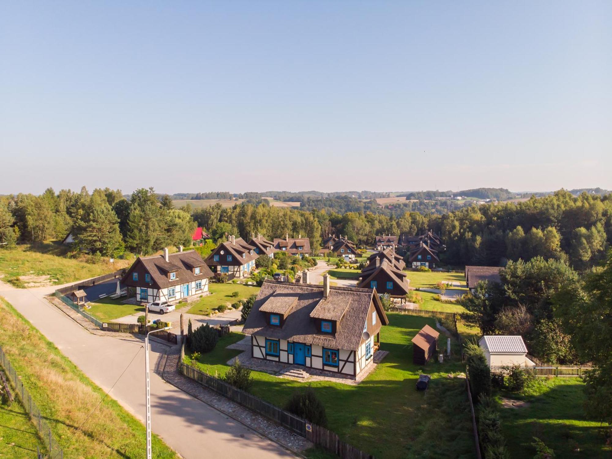 Kaszuby, Dom Kaszubski Nad Jeziorem Danielowa Dolina Holiday home *