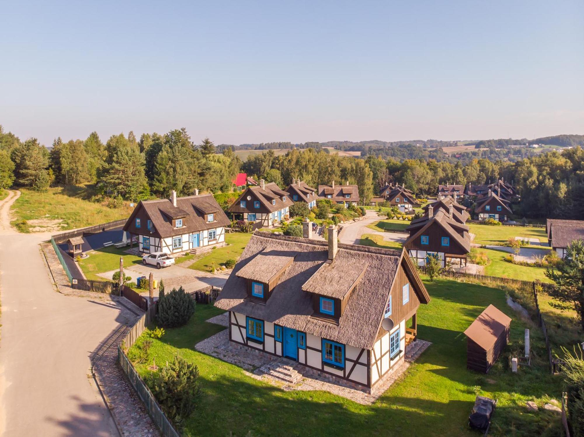 Holiday home Kaszuby, Dom Kaszubski Nad Jeziorem Danielowa Dolina Szymbark (Pomerania)