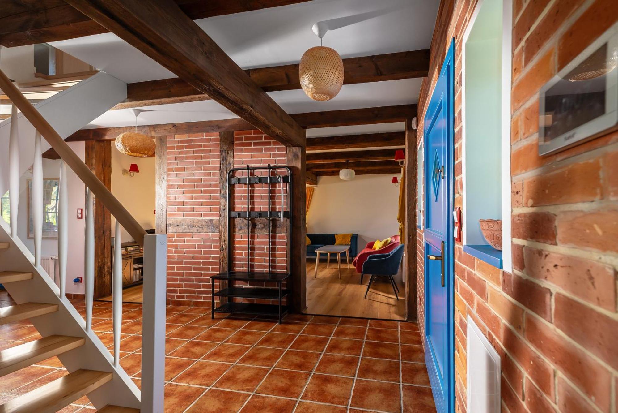 Kaszuby, Dom Kaszubski Nad Jeziorem Danielowa Dolina Holiday home *