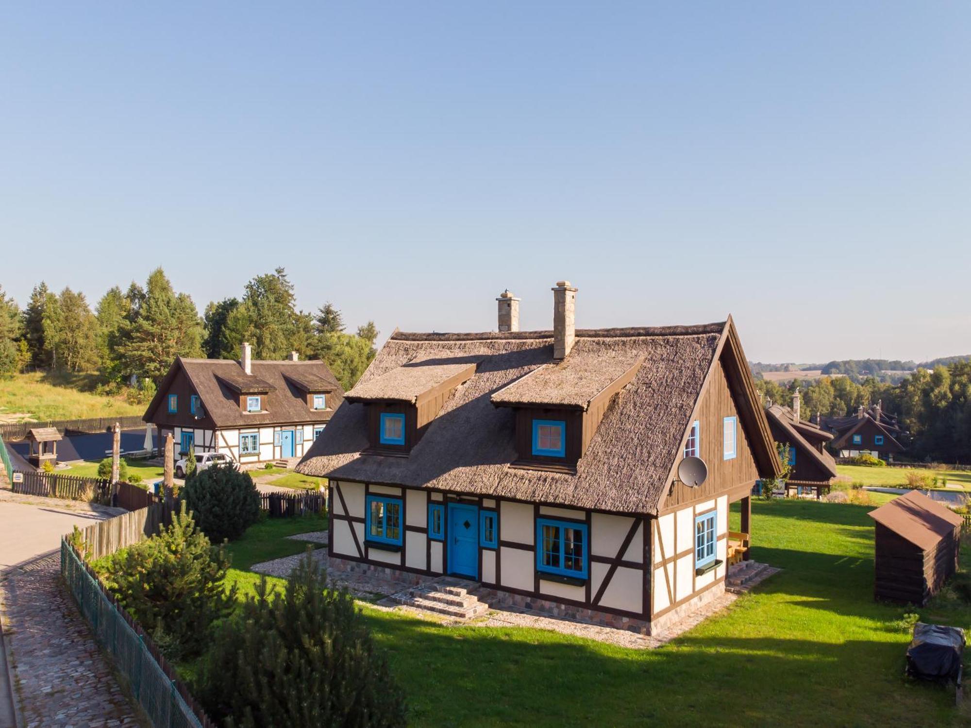 Holiday home Kaszuby, Dom Kaszubski Nad Jeziorem Danielowa Dolina Szymbark (Pomerania)