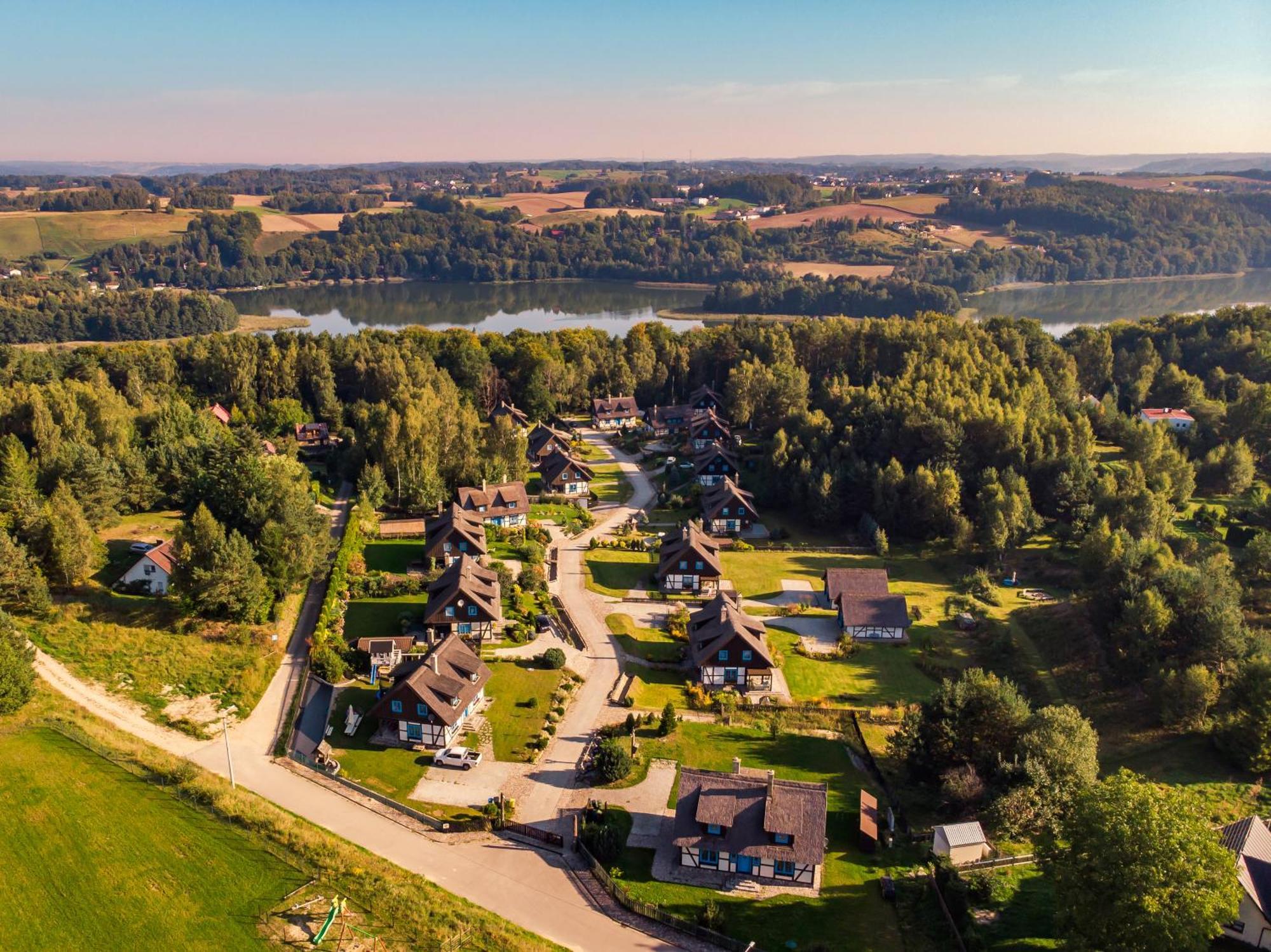 Kaszuby, Dom Kaszubski Nad Jeziorem Danielowa Dolina *